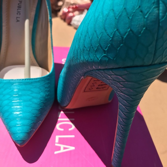 Shoes - Picture 2 of 2